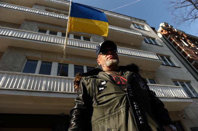 Rutkowski pancernymi wozami wjeżdża do Ukrainy