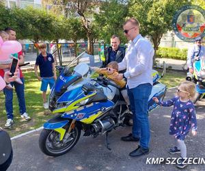 Policjanci pojawili się na festynie rodzinnym na Pomorzanach. Zrobili furorę wśród dzieci!