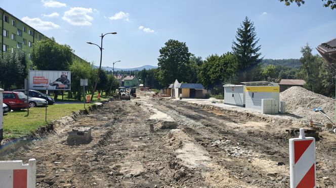 Stronie Śląskie niemal rok po powodzi. Jak wygląda dziś miejsce, gdzie pękła tama? 