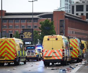 Liverpool: Samochód wjechał w tłum kibiców! Są ranni, w tym dzieci. Wstrząsające nagranie