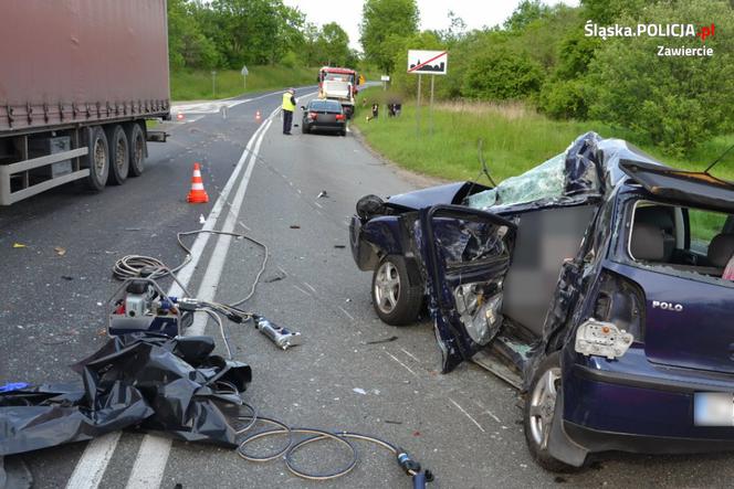 Wypadek na DK 78. Nie żyje 23-letnia kobieta