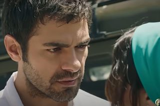 Wichrowe wzgórze - Halil usłyszy, że Zeynep go kocha 