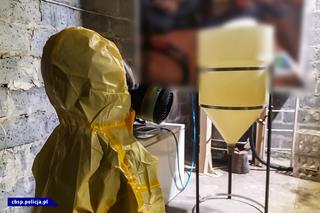Policjanci z Łodzi wykryli dwa laboratoria produkujące narkotyki. Były w nich substancje warte 12 mln zł!