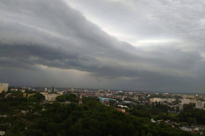 Widok z wieżowca na Wyżynach [ZDJĘCIE DNIA]