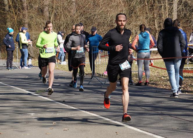Bieg City TRAIL 2022 w bydgoskim Myślęcinku [GALERIA 20.03.2022]