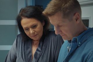 M jak miłość, odcinek 1848: Marysia (Małgorzata Pieńkowska), Paweł (Rafał Mroczek) 