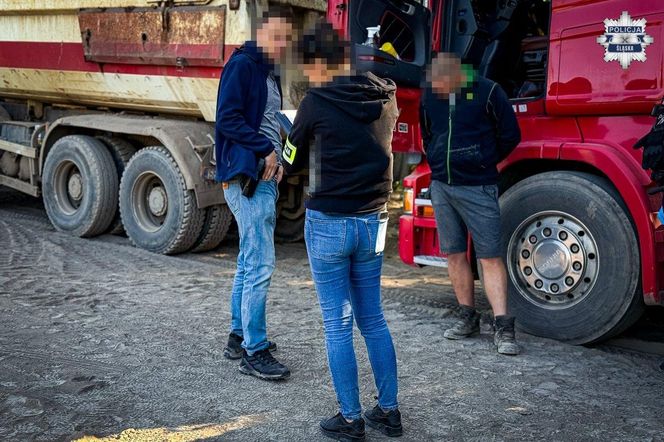 Potężne uderzenie w mafię śmieciową na Śląsku. Zamiast utylizować, zakopywali tony śmieci w Piekarach Śląskich