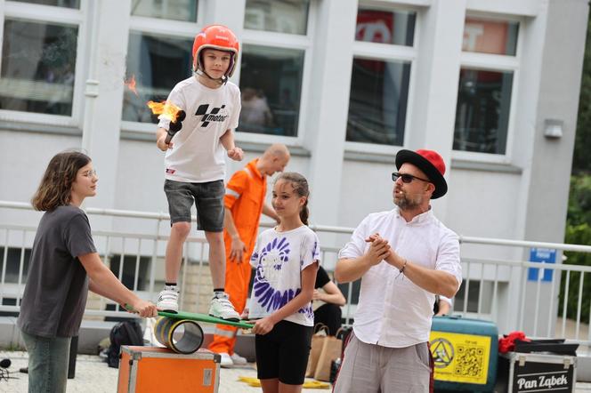 Carnaval Show w Plazie w Lublinie. Było zianie ogniem, pokaz iluzji i żonglerki oraz spektakl aerialowy!