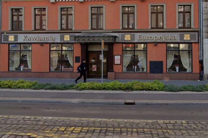 To najstarsza kawiarnia we Wrocławiu. Powstała jeszcze za czasów Breslau. Byłeś tam? 