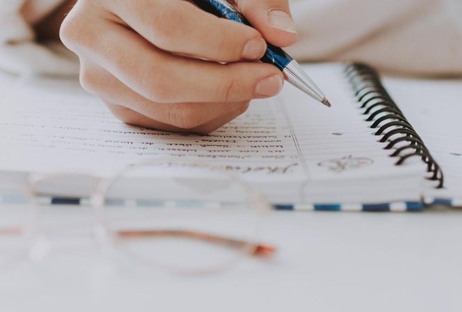 Przymiotniki od nazw własnych z końcówką -owski