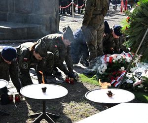 Po 80 latach pochowali ich z honorami. Bohaterscy żołnierze spoczęli na Cmentarzu Wojennym w Kołobrzegu