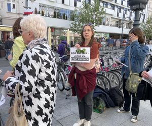 Wielki protest pod urzędem miasta w Łodzi. Broń lasów Lublinka