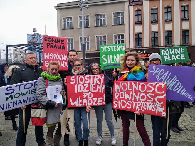 Siostry idziemy po władzę! Wykrzykiwały uczetniczki Śląskiej Manify [AUDIO, ZDJĘCIA]