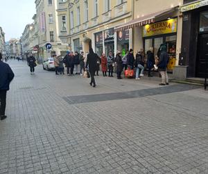 Kolejki za pączkami w Poznaniu