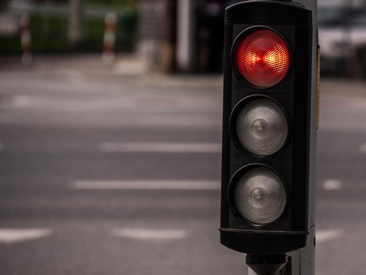 Na skrzyżowaniu same czerwone światła - pierwsza All Red sygnalizacja w Płocku