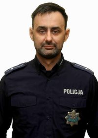młodszy aspirant Maciej Andrzejewski (KOMISARIAT POLICJI I W BIAŁYMSTOKU)
