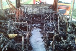 Pożar autobusu niedaleko Koronowa! Ewakuowano aż 35 osób! [ZDJĘCIA]