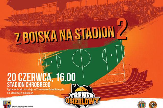 Z boiska na stadion