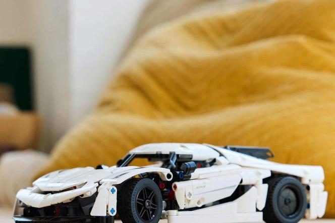 LEGO Technic - Zestaw Koenigsegg Jesko Absolut