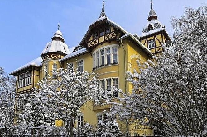 Zima 2021 w Sopocie. Kurort pod grubą warstwą śniegu 11.02.2021 r.