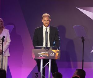 Książę Harry w niebezpieczeństwie! Psychofanka czyhała na niego w toalecie i mamrotała