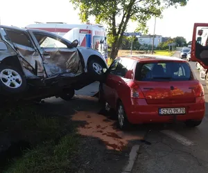 Zderzenie na skrzyżowaniu w Jastrzębiu-Zdroju. Jedna osoba w szpitalu