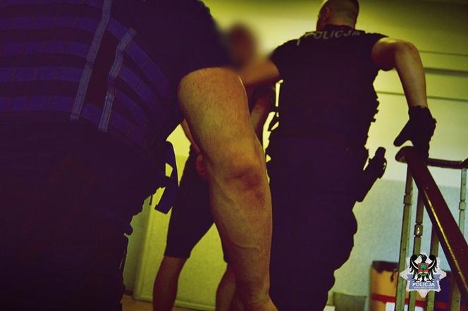 Wbił bratu nóż w szyję, bo zjadł mu kanapkę