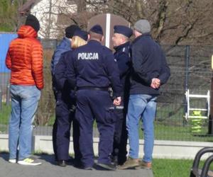 Rodzinna tragedia w Warszawie, nie żyje mężczyzna. Na policję zadzwoniła 13-latka