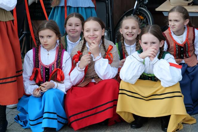 Starachowice: Wierzbnickie Meżaliany, akt II. Zaślubiny i wesele