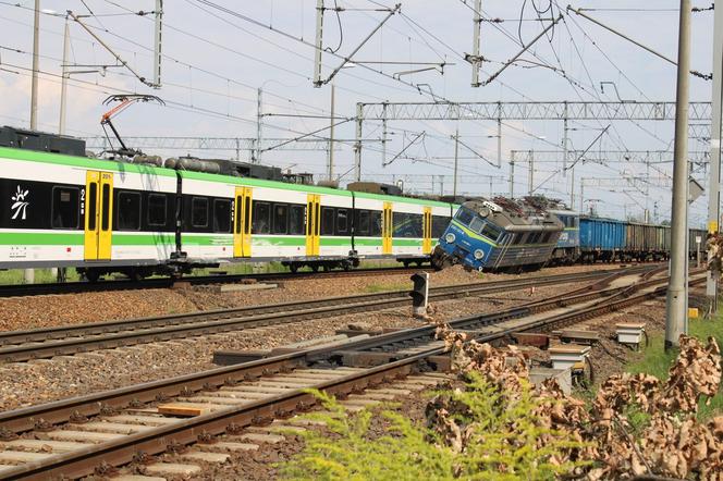 Pociągi zderzyły się pod Skierniewicami! Potężne utrudnienia na kolei