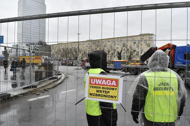 Finał WOŚP 2023. Budowa sceny w Warszawie