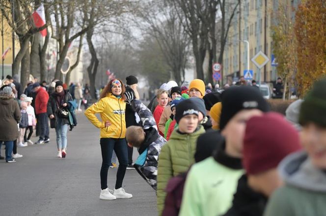 Mali i duzi pobiegli dla Polski! Druga edycja Ulicznych Biegów Niepodległości