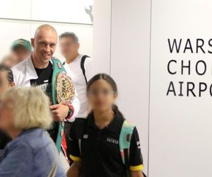Powitanie Michała Cieślaka na lotnisku