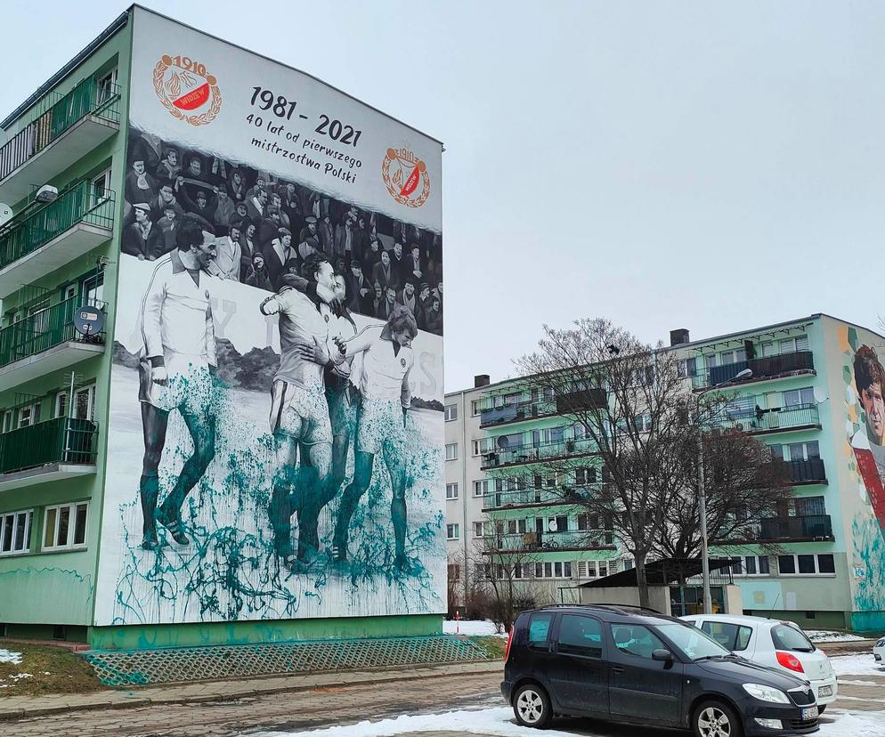 Wandale przekroczyli wszelkie granice! Zobacz, co zrobili z muralami przy al. Piłsudskiego [ZDJĘCIA]