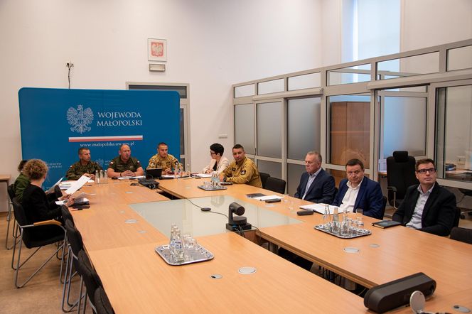 Małopolska zmaga się z nawałnicami. Wojewoda przedstawił niepokojące dane