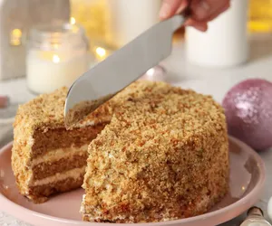 Piernik drożdżowy. Przepis na dwa ciasta w jednym