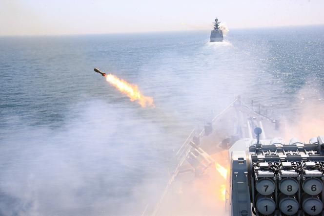 Chiny wystrzeliły rakiety w morze blisko Tajwanu. Zaledwie 10 km od wyspy Xiaoliuqiu