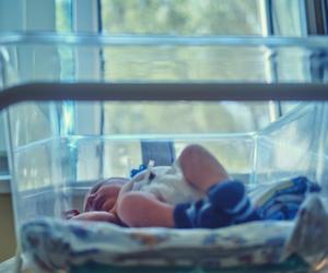 Zostawiła 9-miesięcznego synka w Oknie Życia. Teraz chce go odzyskać