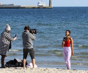 Anna Popek pracuje w zimnym morzu