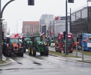 Protest rolników w Olsztynie 21 lutego. Co dzieje się w centrum?