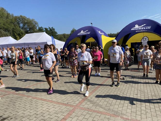 Kilometry Pomocy Michelin 2024. Sportowe emocje na plaży miejskiej w Olsztynie. Zobacz zdjęcia!