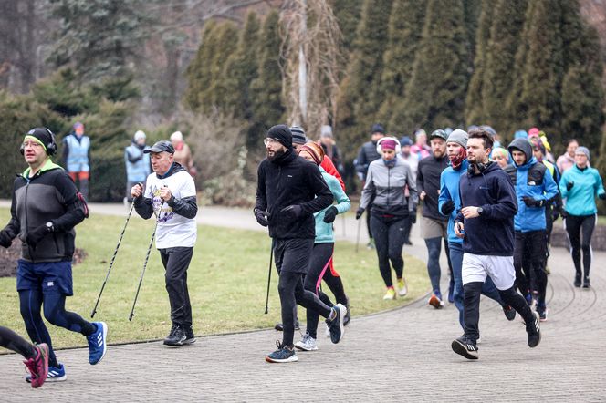 Sobotni parkrun jak zwykle przyciągnął tłumy. To wyjątkowy bieg w samym sercu Katowic ZDJĘCIA