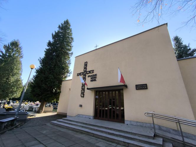 Słoneczna pogoda sprzyjała. 32. Kwesta Na Odnowę Zabytków Starego Cmentarza w Tarnowie