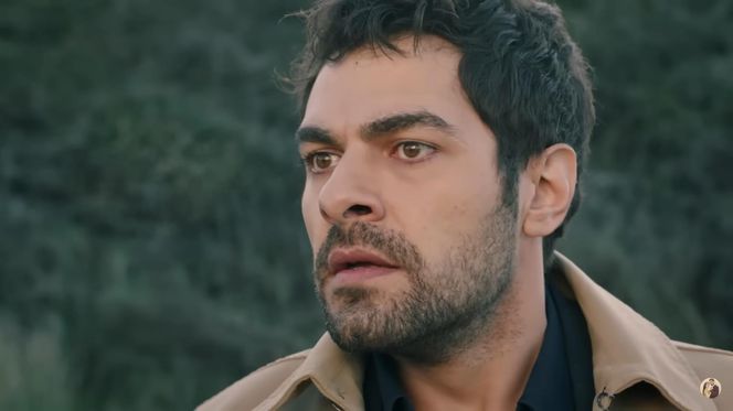 Czy Zeynep spadła z klifu?