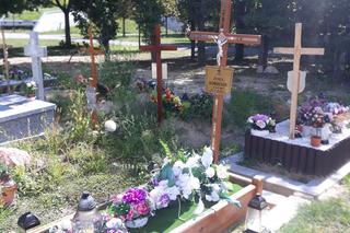 Od śmierci Żory Korolyova minęły już miesiące. Tak wygląda grób tancerza. Od kiedy Cię poznałam, nigdy nie musiałam sobie robić kawy