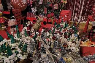 Grinch'owa chatka Świętego Mikołaja w Stowarzyszeniu Leszczyński Bank Żywności