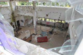 Brutalny mord w opuszczonym hotelu w Serocku 