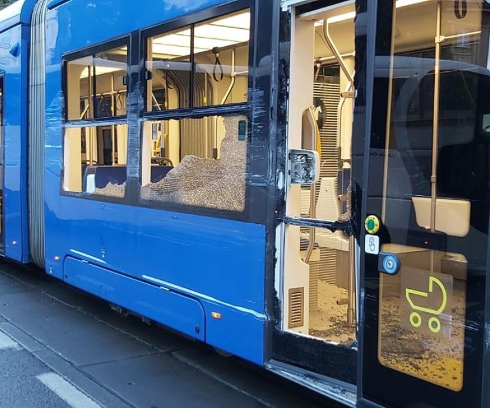 Zderzenie autobusu z tramwajem w Krakowie