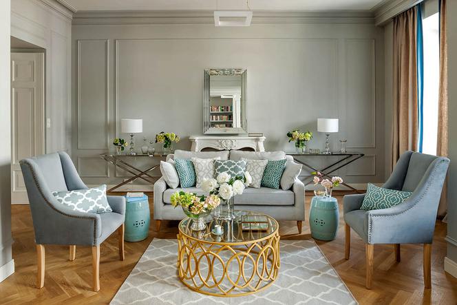 Idealna symetria w salonie w amerykańskim stylu glamour