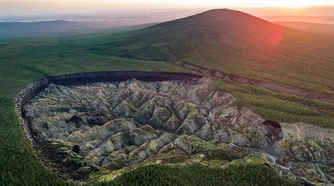 Bramy do Piekła otwierają się w Rosji! Naukowcy w szoku, to dzieje się na Syberii